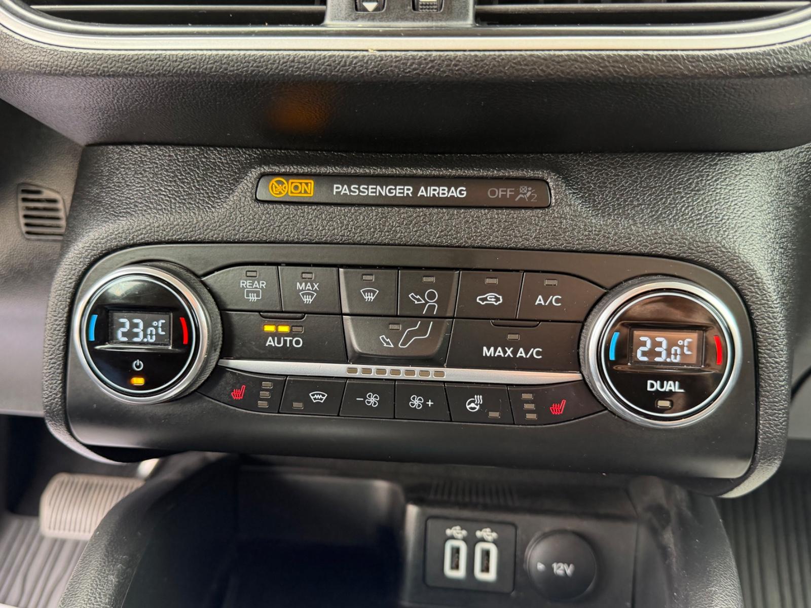 Ford Focus Lim. Cool & Connect/Navi/Keyless/Tempomat