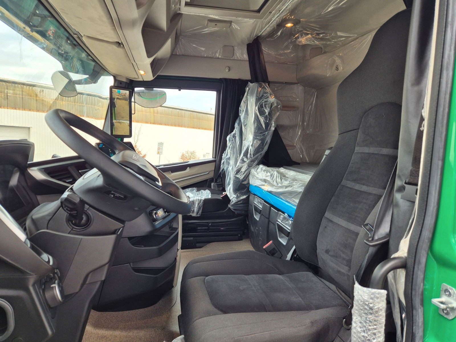 Fahrzeugabbildung Iveco AS360X50Z/P HR ON+ 8x4 Meiller AHK Intarder Cam