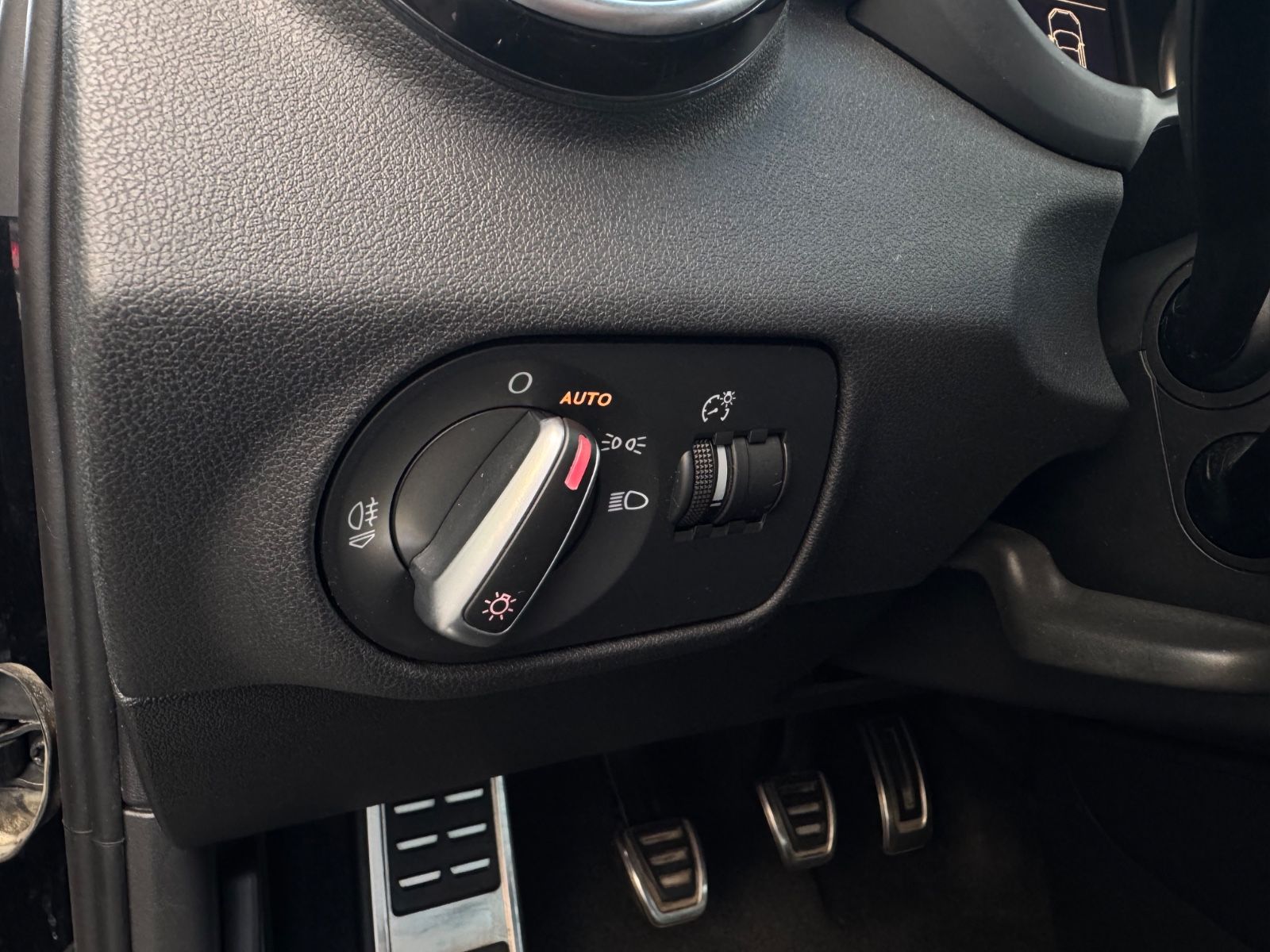 Fahrzeugabbildung Audi S1 Sportback 2.0 TFSI quattro*LED*PDC*Leder*Xeno