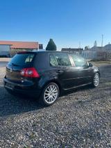 Volkswagen Golf V Lim. GT - Volkswagen Golf: Coupe