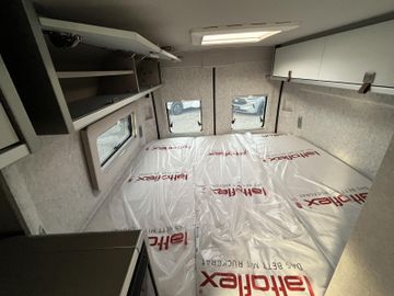 HYMER ERIBA HYMERCAR Yellowstone Fiat 640 8G ACC Solar AHK 3.5T