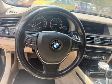 BMW 730 - 11