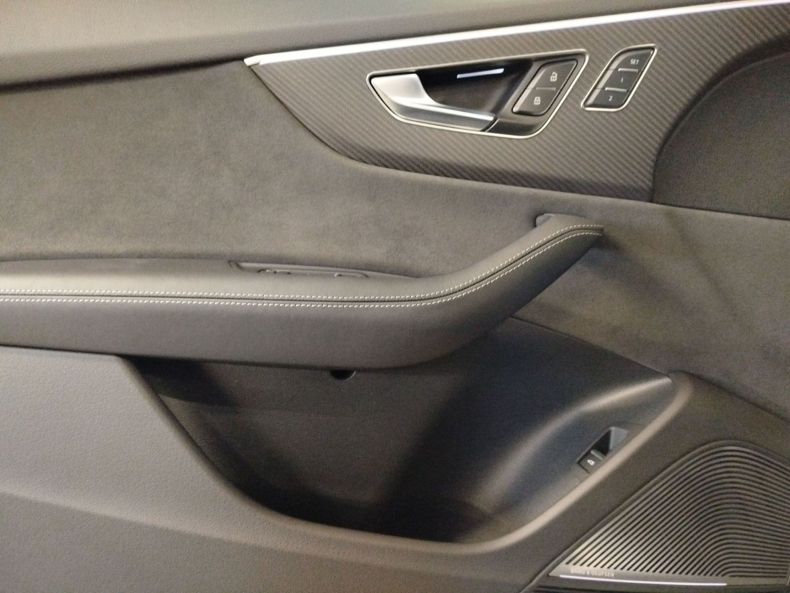 Audi RSQ8 - Bild 8