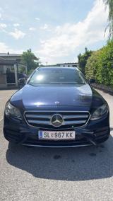 Mercedes-Benz E 220 CDI 4MATIC AMG-Line T-Modell - blaue Mercedes-Benz 220
