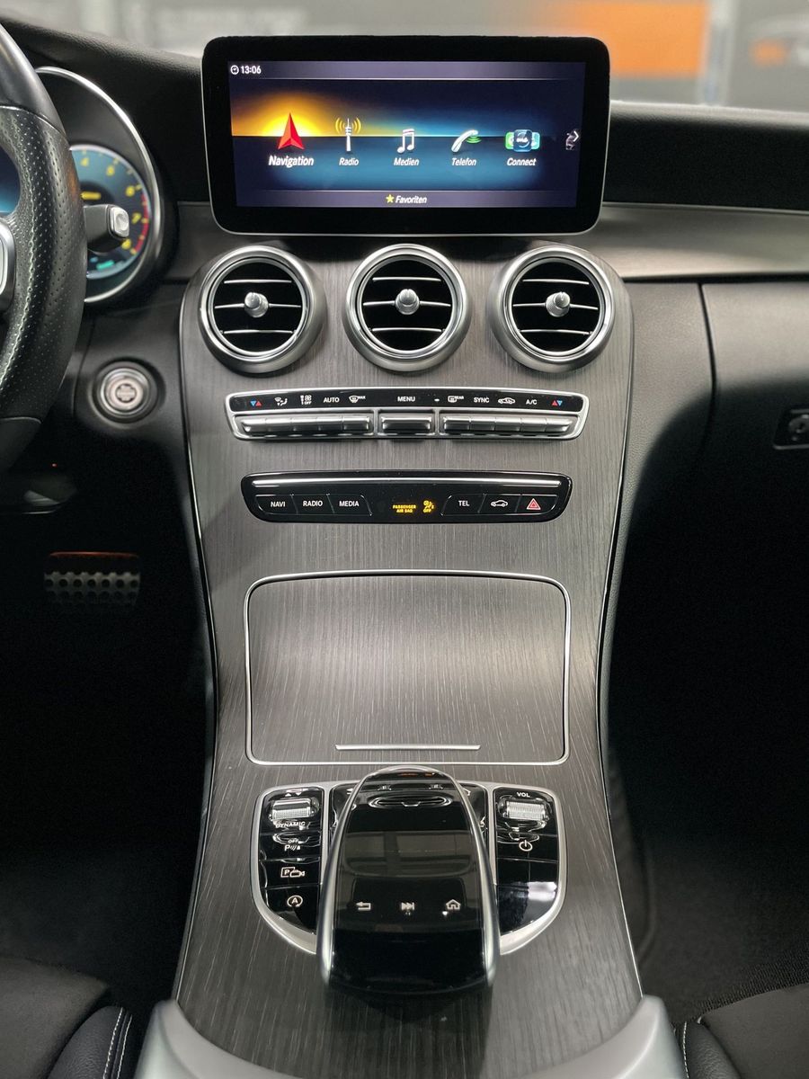 Fahrzeugabbildung Mercedes-Benz C 200 4Matic AMG Sport#Digital#LED#360°#Pano