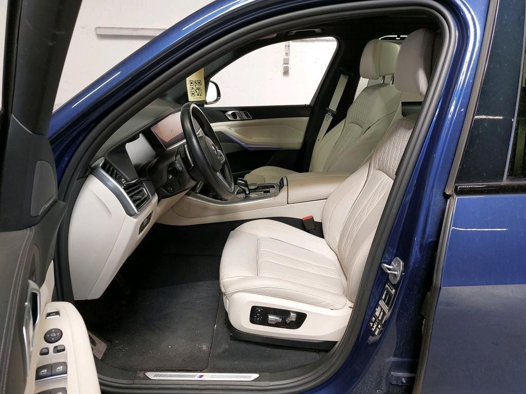 Fahrzeugabbildung BMW X5 xDrive 40d M-Sportpaket/INNO/SKY-LOUNGE/360°K