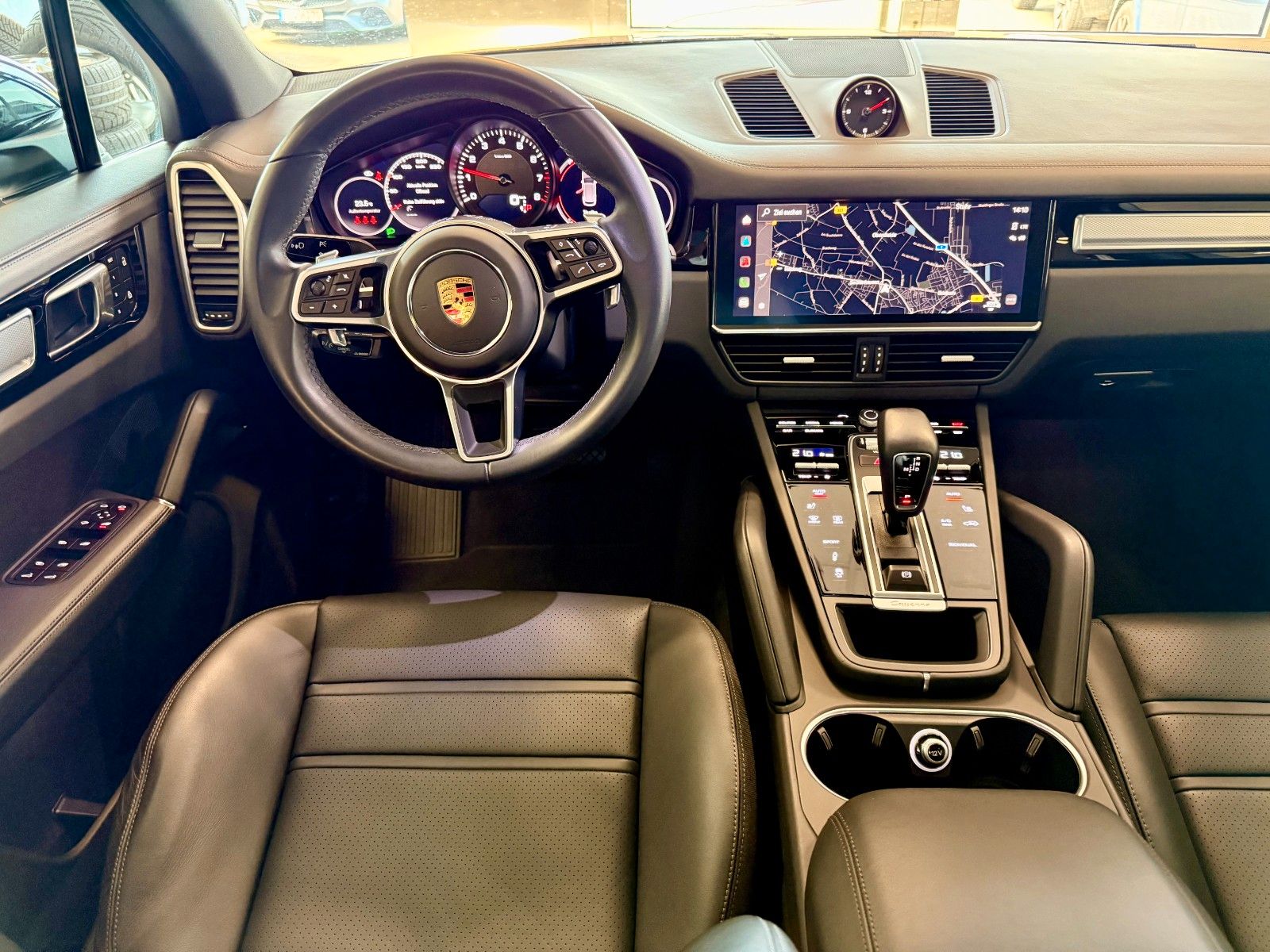Fahrzeugabbildung Porsche Cayenne V6 Platinum Edition Luftfederung/AHK/21"
