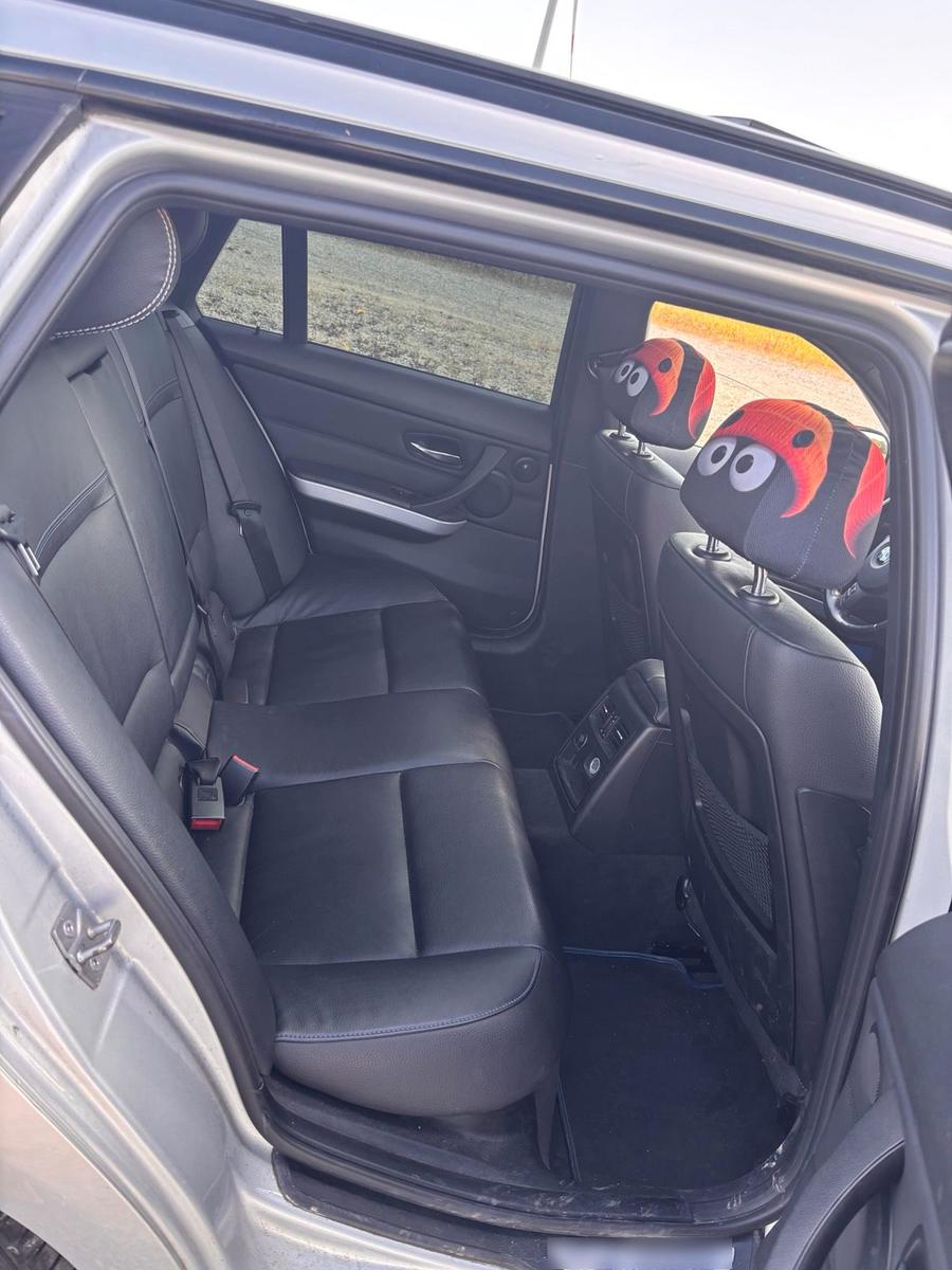 BMW 320 2011 — photo 5