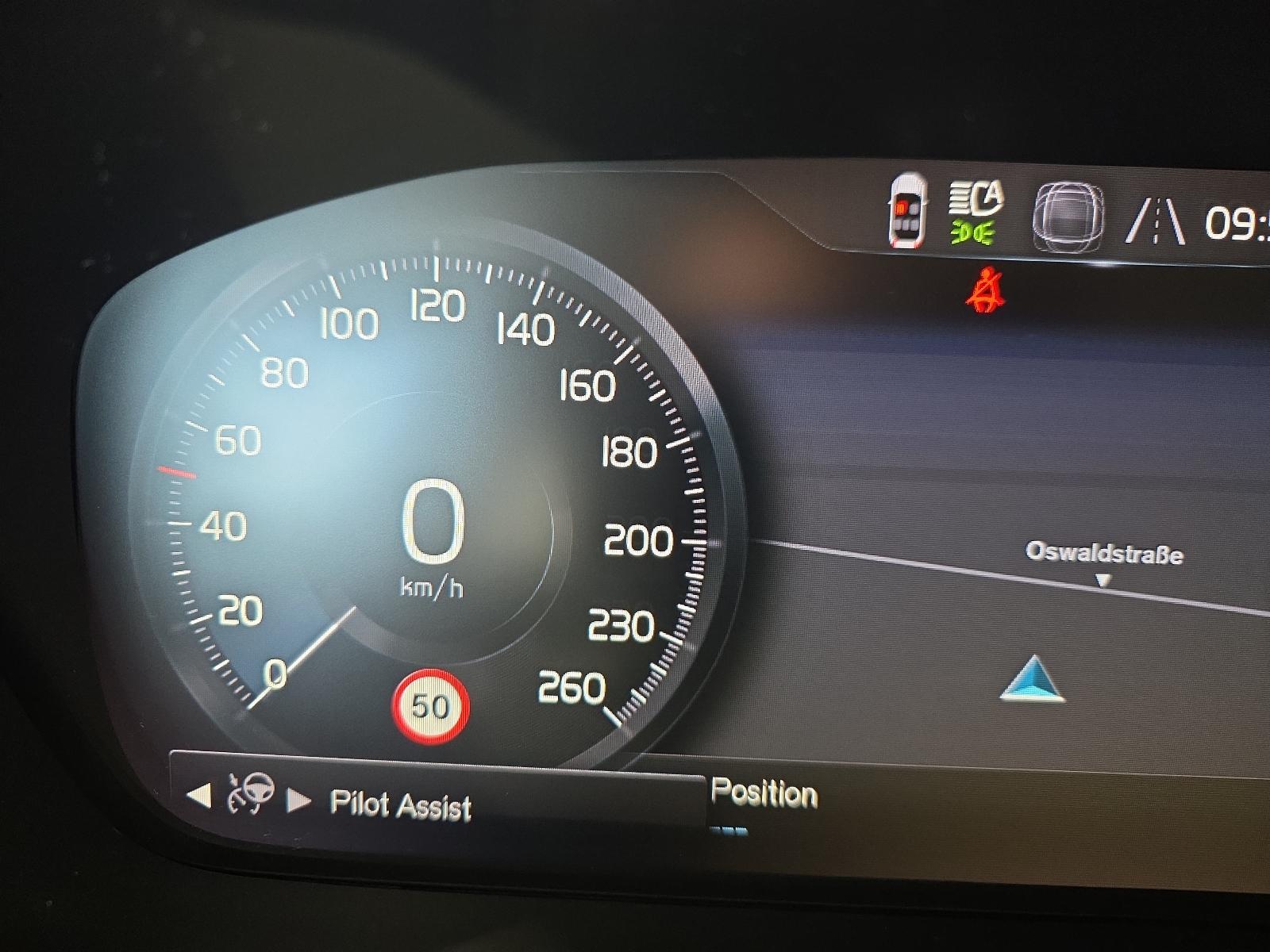 Volvo XC40 T3 Momentum Pro ACC BLIS AHK Kamera LED SHZ