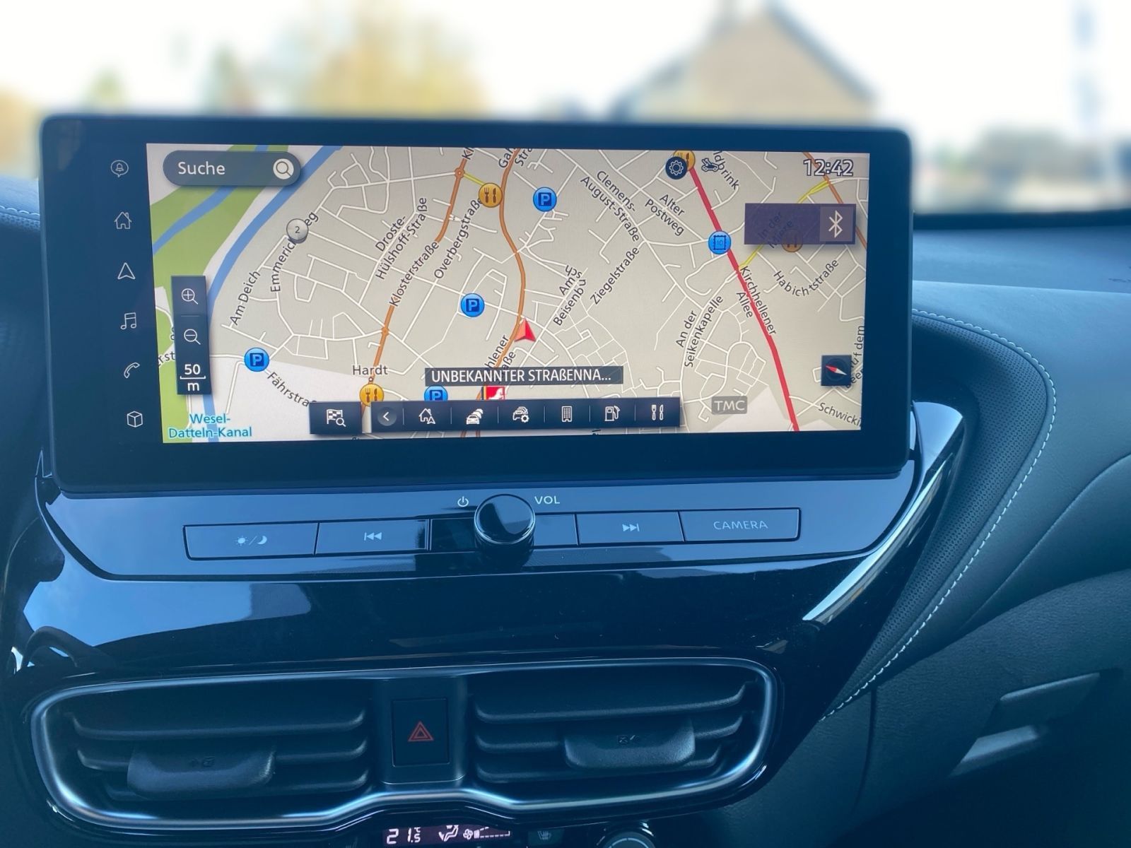 Fahrzeugabbildung Nissan JUKE 1.6 HYBRID 143 PS AT Tekna *BOSE*360'Kamera