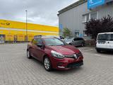 Renault Clio IV Grandtour Limited Klima Navi TÜV - Renault Clio Gebrauchtwagen in Hamburg