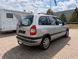Opel Zafira 1.8 Elegance 7xSitzer - Opel Zafira Elegance mit Benzin-Antrieb