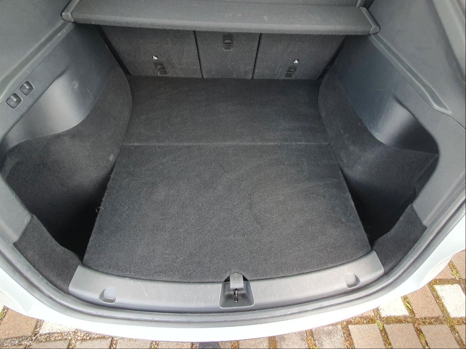 Tesla RWD, Allwetterreifen, AHK 1600kg, SOH 96 % foto 12