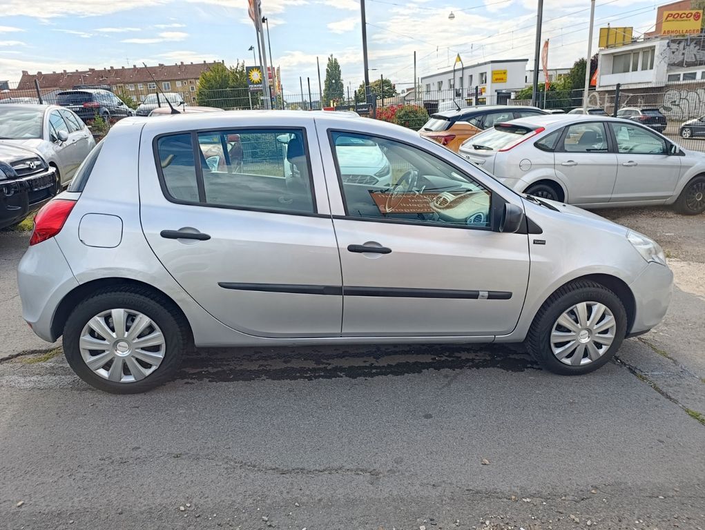 Renault Clio III YAHOO!*KLIMA*AHK*EURO5*VIELE NEUTEILE*