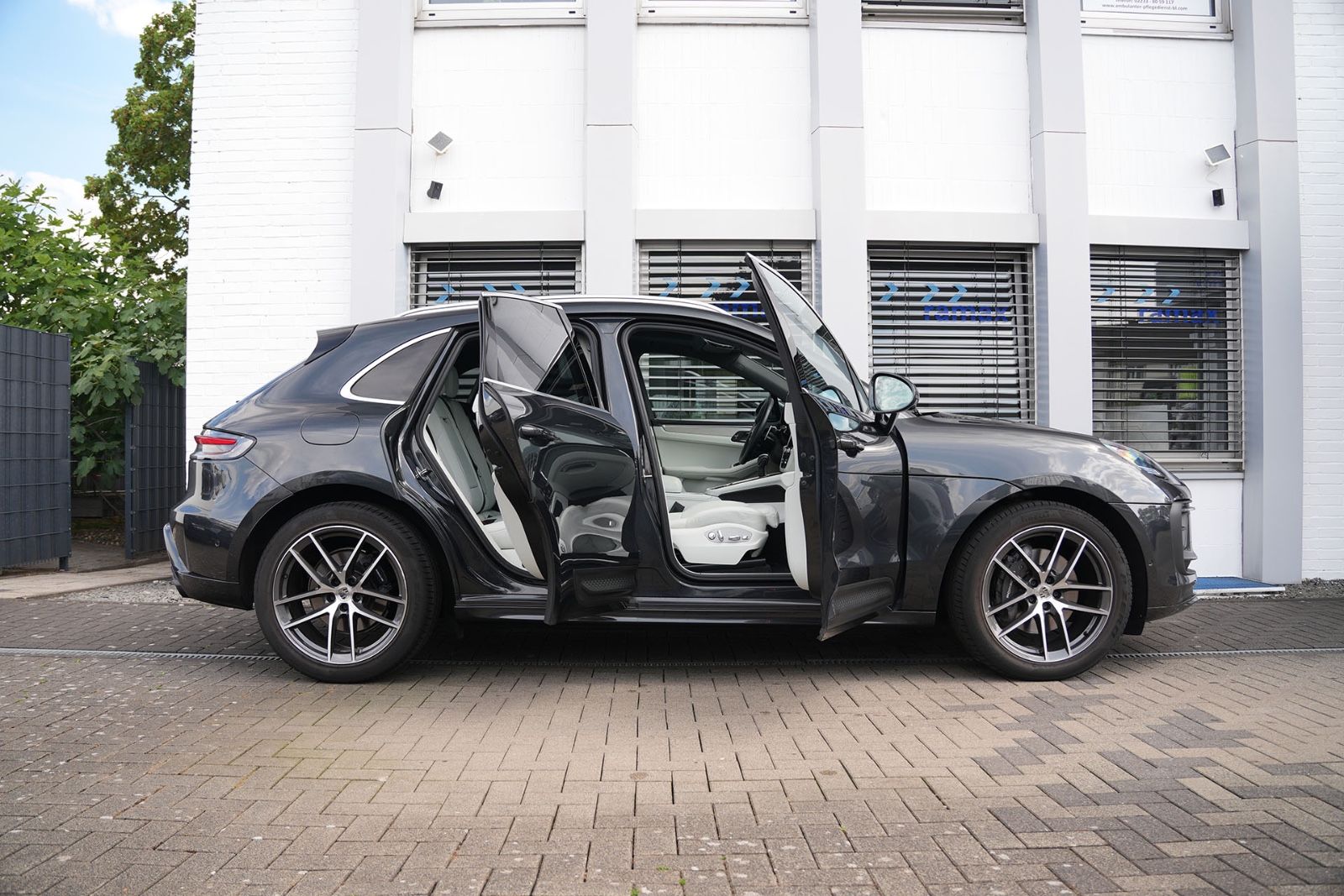 Porsche Macan LEDER KREIDE-ACC-LUFTF-PANO-SPORTABG.-VOLL