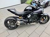 Ducati Diavel V4 - STREETFIGHTER 4