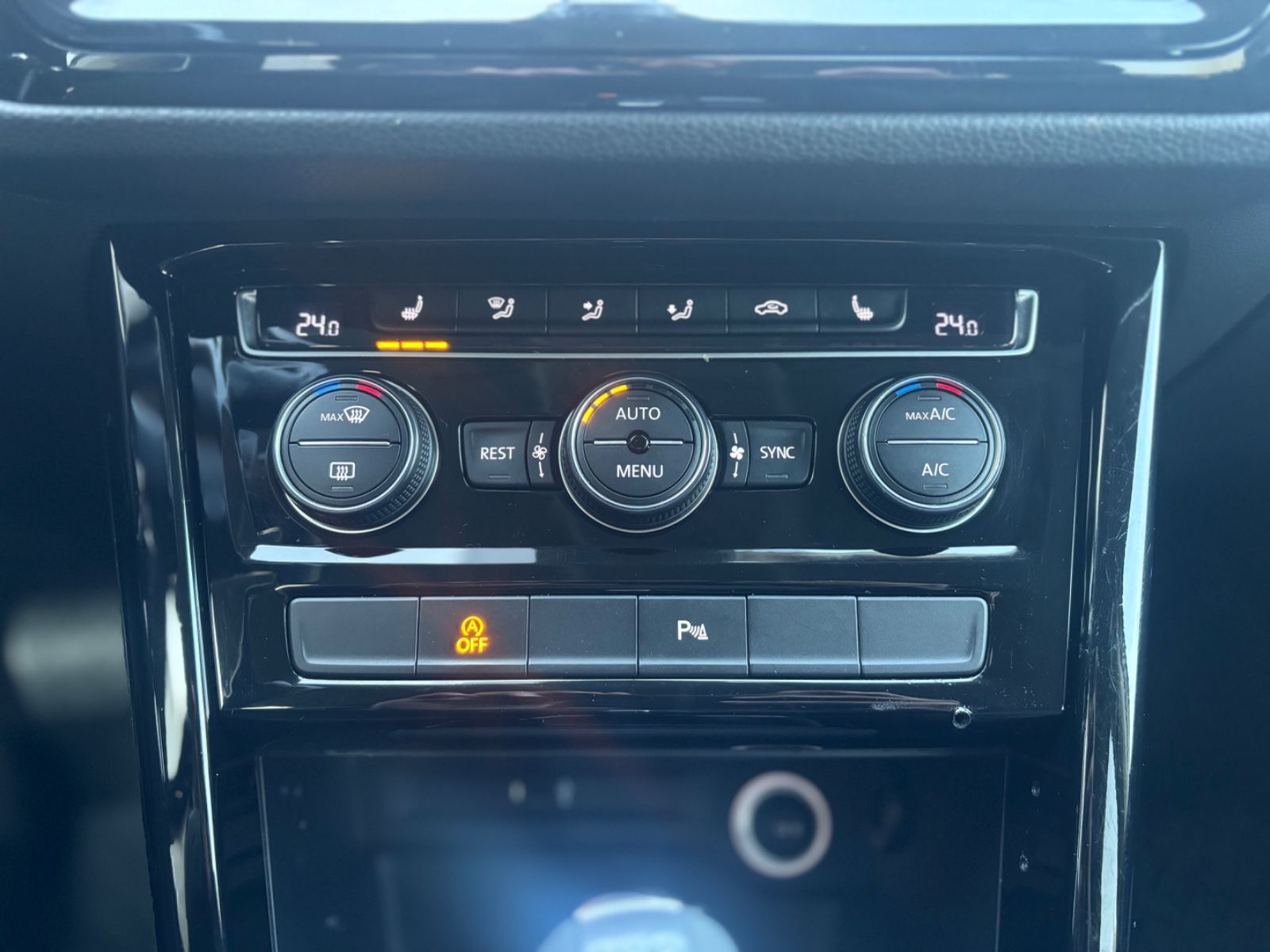Touran Highline 2.0 TDI SCR*LED*ACC*DSG7*1.HD*S.