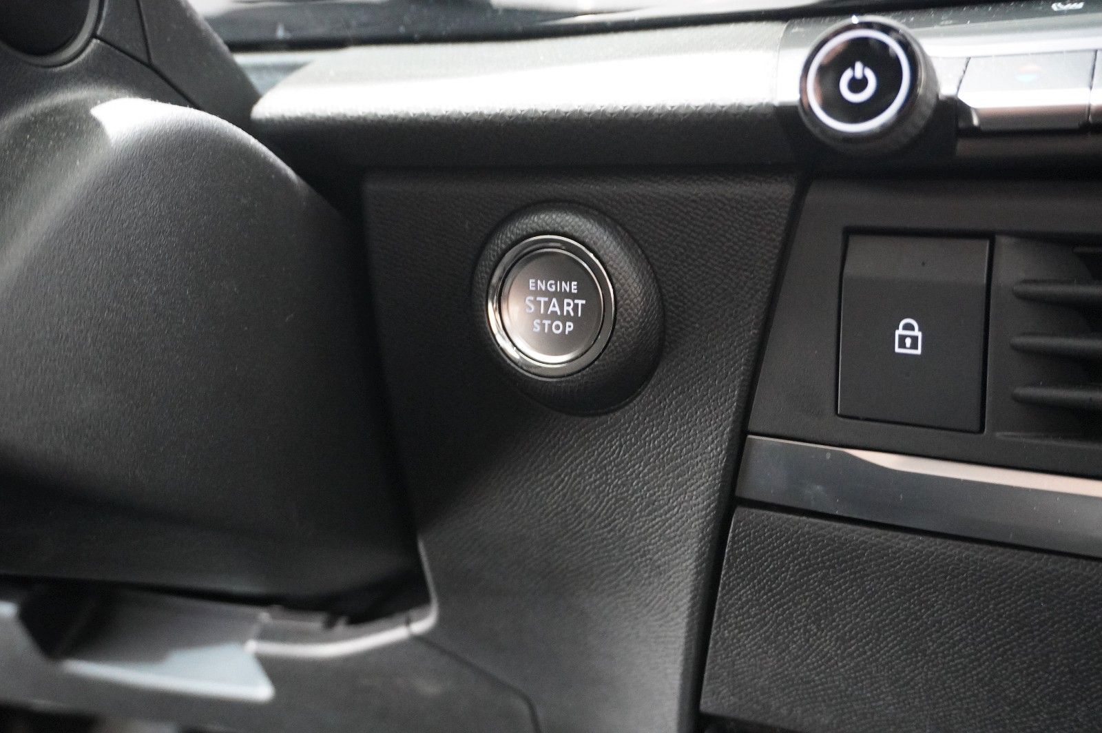 Fahrzeugabbildung Opel Astra L Lim. 1.5D BUSINESS EDIT. NAI/LED/KAMERA