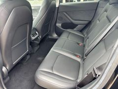 Fahrzeugabbildung Tesla Model Y Long Range Dual AWD