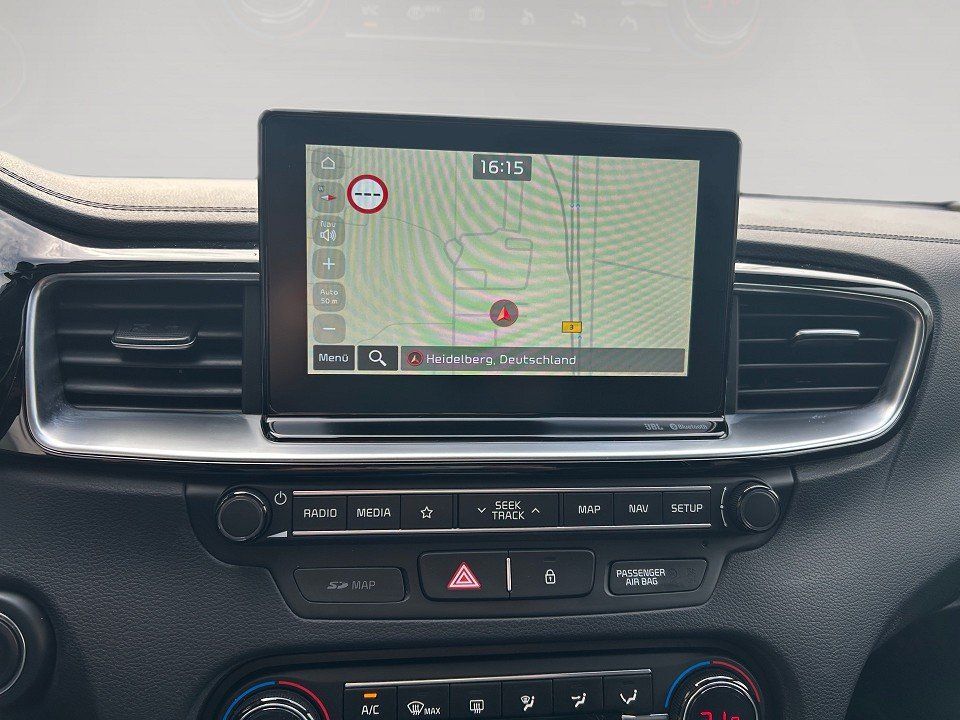 Fahrzeugabbildung Kia Ceed 1.4T 140PS A/T Platinum Edition Kleinwagen