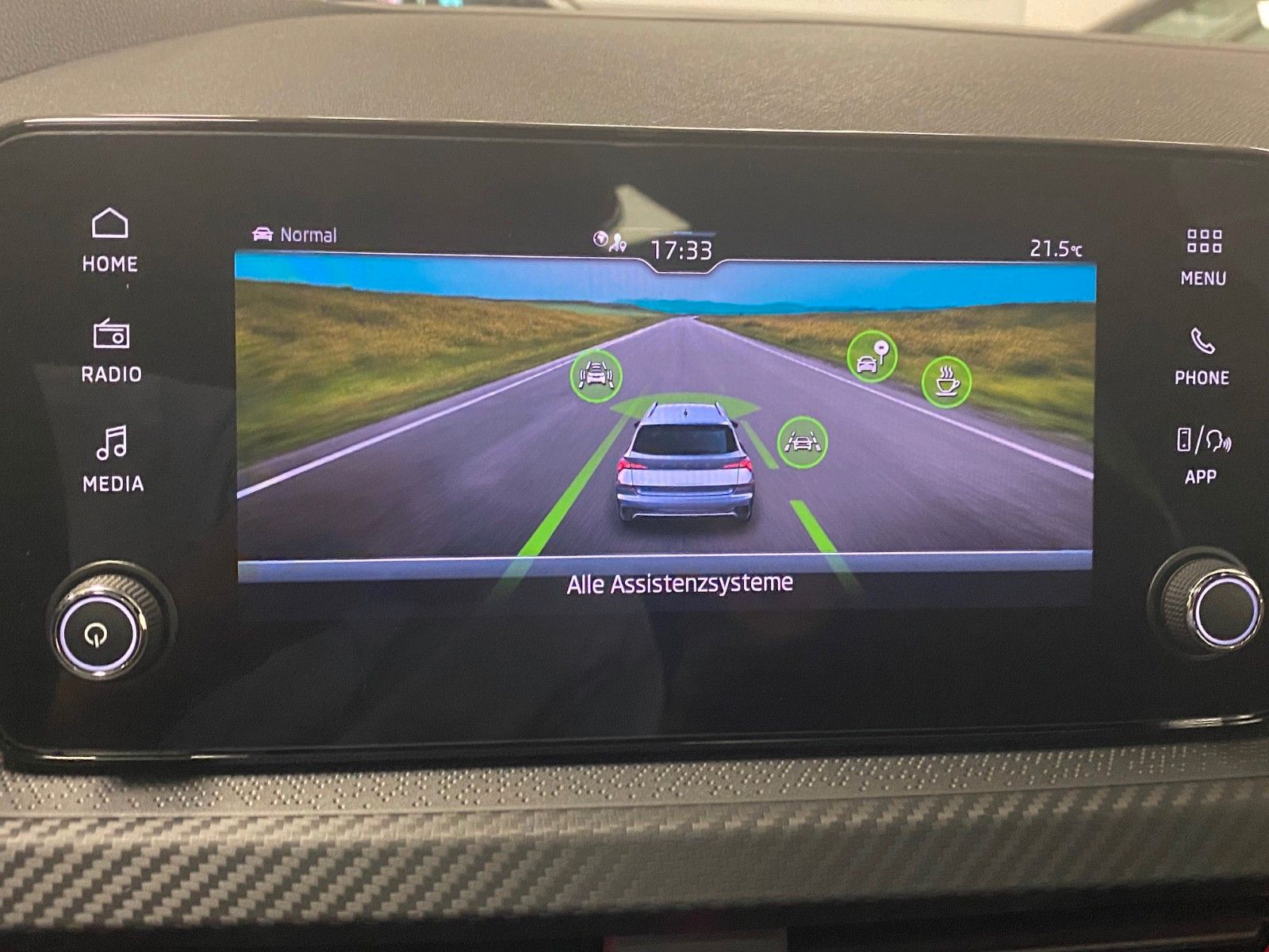 Fahrzeugabbildung SKODA Kamiq 1.0 TSI DSG Monte Carlo+MATRIX+PANORAMA+BC