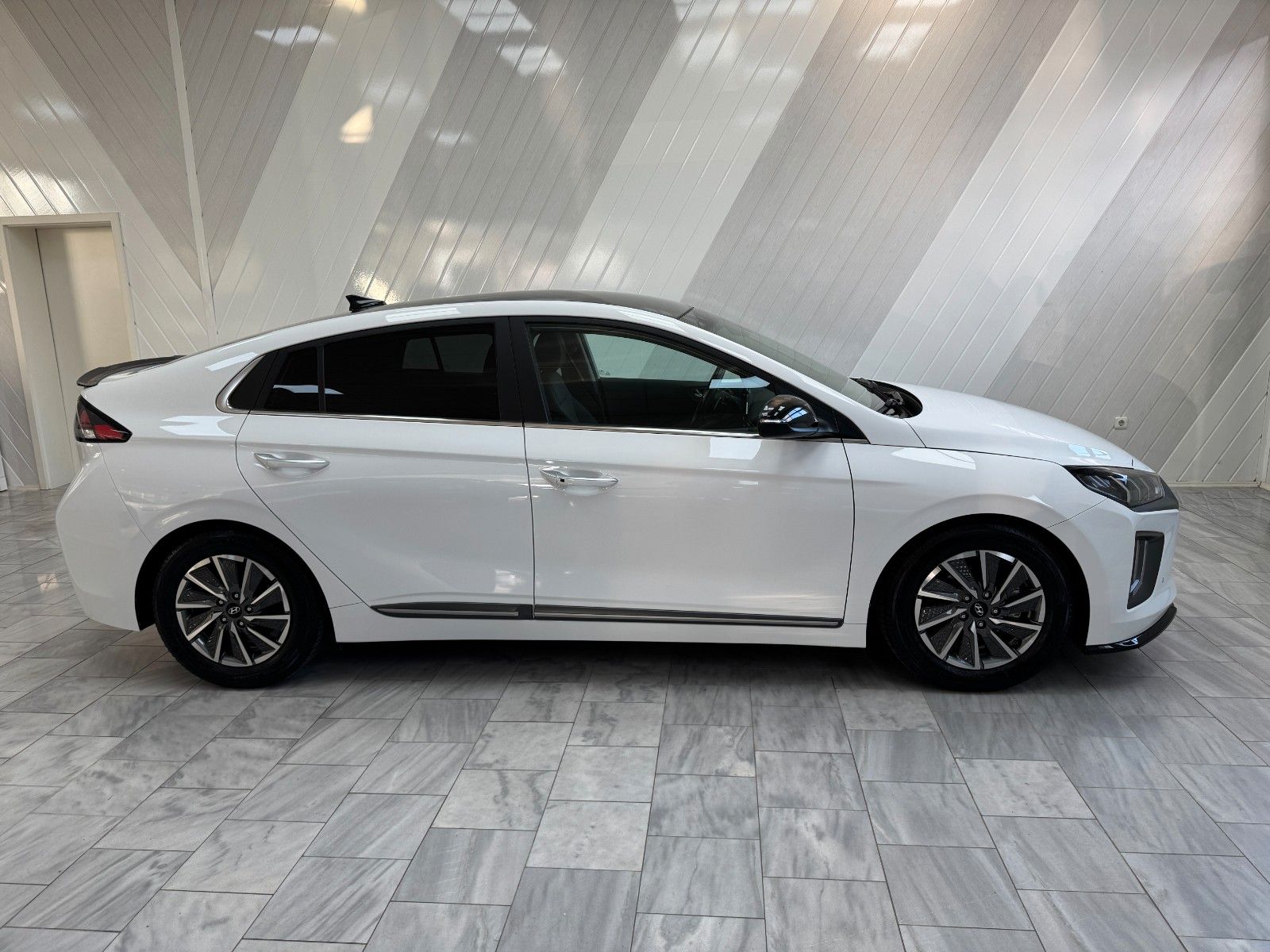 Hyundai IONIQ 2022
