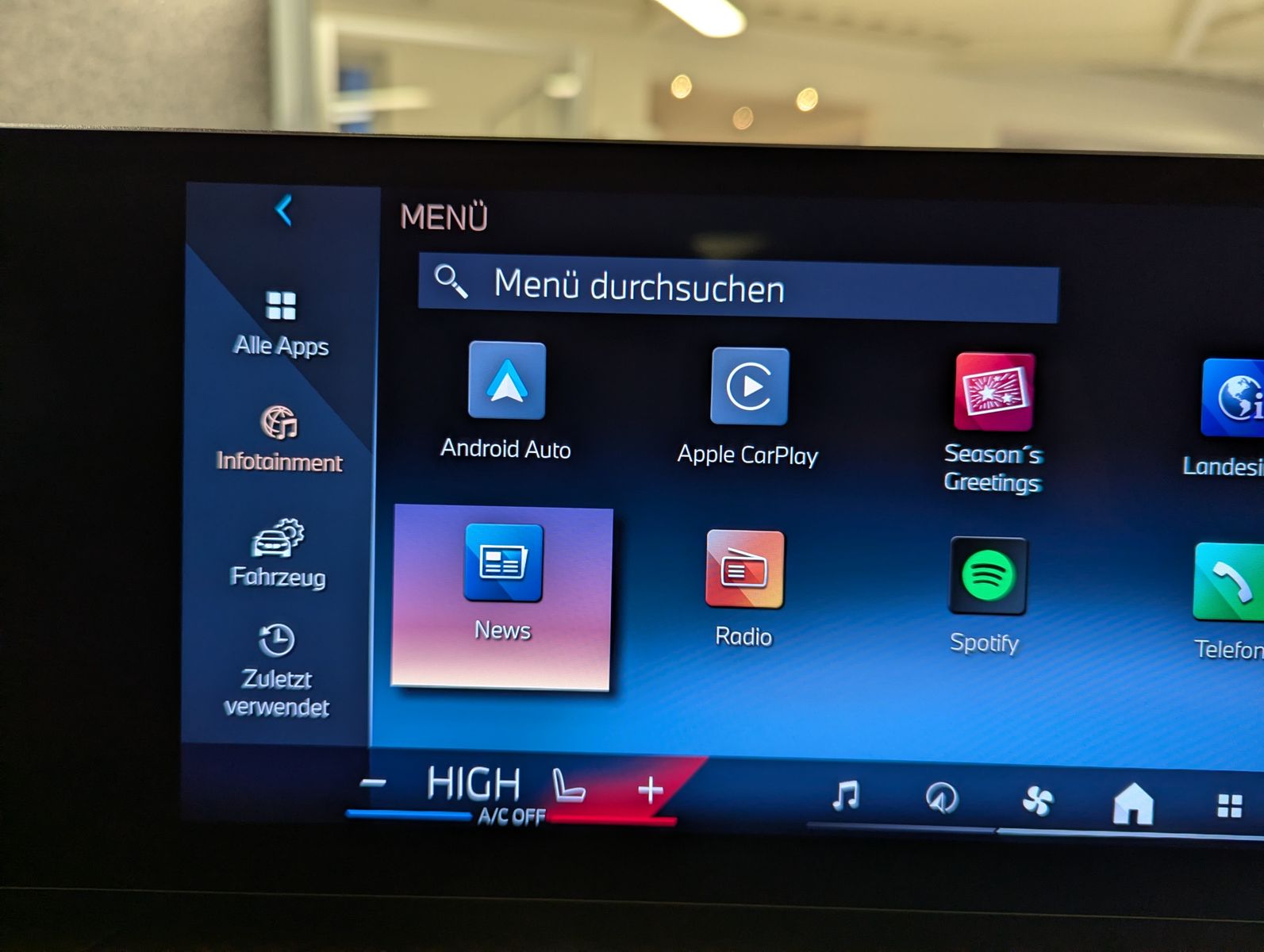 BMW 320 d xD M-Sport HUD Pano ACC LED-adaptiv AHK - Image 36