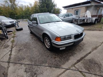 BMW 318 - 8