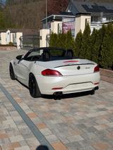 BMW Z4 sDrive20i - - weiße BMW Z-Reihe