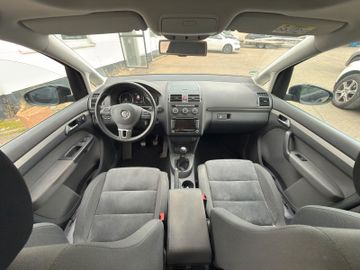 Volkswagen Touran - 8