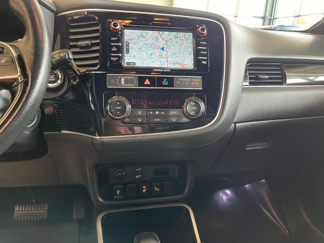 MYAUTOCENTER – Gebraucht- und Jahreswagen mit Werkstattservice in Pfaffenhofen Mitsubishi Outlander Active+ 4WD *1. Hand*AHK*Bi-LED*