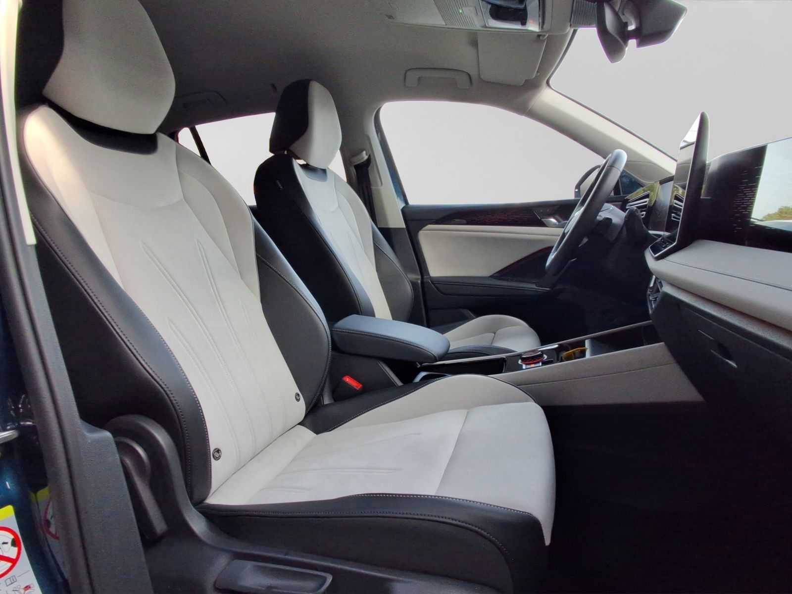 Volkswagen Tiguan 1.5 eTSI ELEGANCE MATRIX HuD ASSIST 360° foto 4