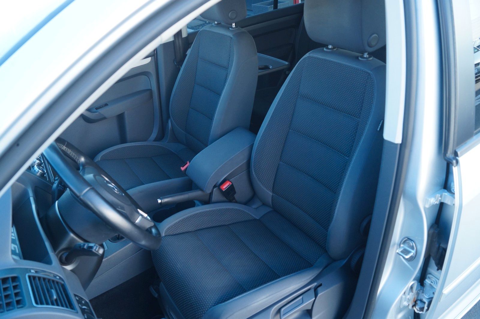Fahrzeugabbildung Volkswagen Touran Comfortline 1.Hand *TÜV neu+Garantie