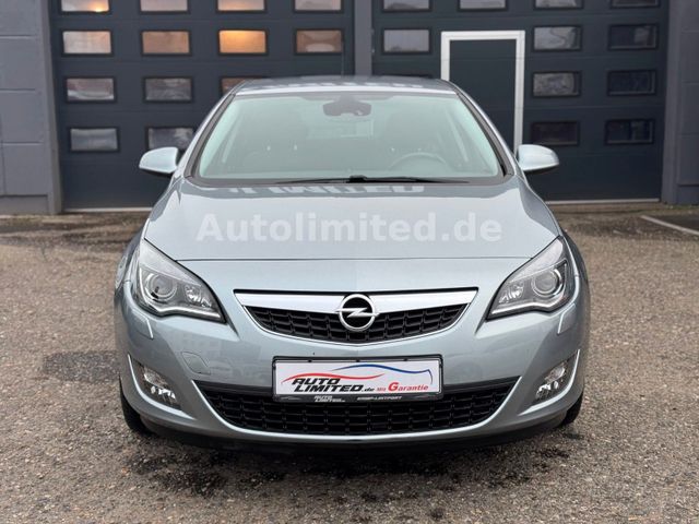 Opel Astra J Innovation Tempo/Xenon Sehr Gepflegt