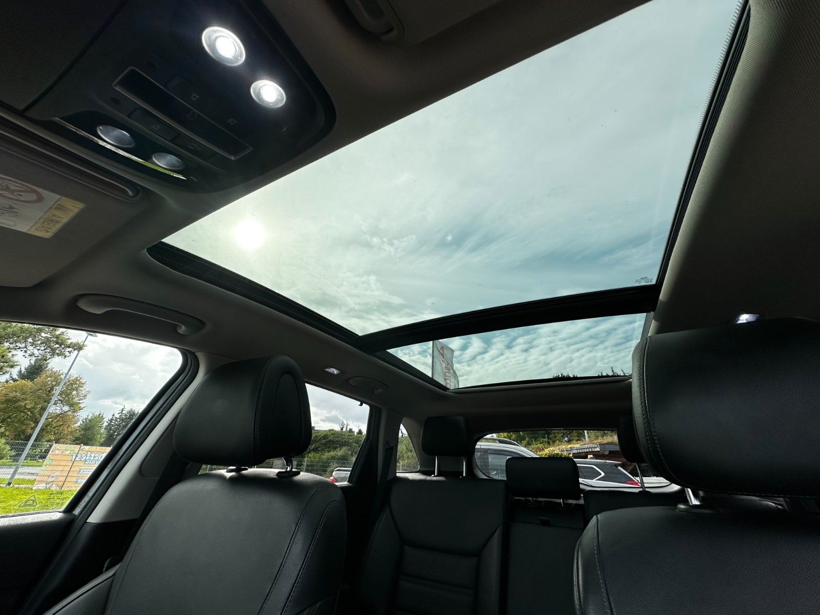 Fahrzeugabbildung Kia Sorento Spirit 4WD Leder Klimaaut.
