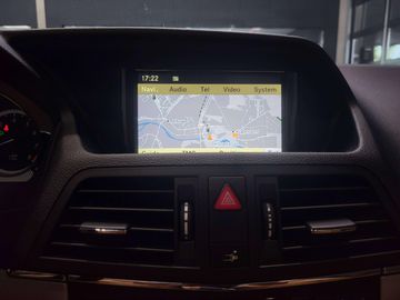 Mercedes E 350 - 12