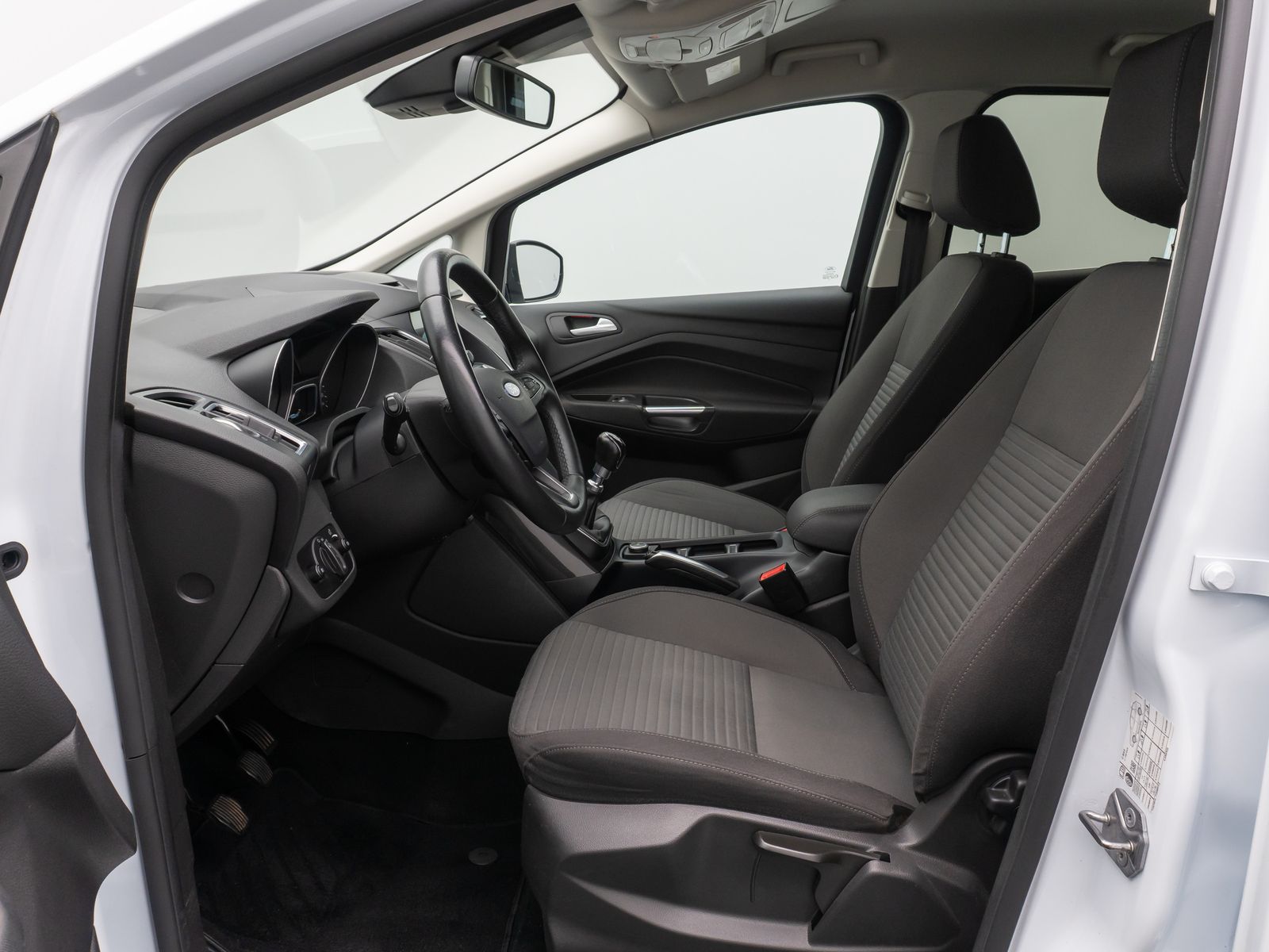 Fahrzeugabbildung Ford C-MAX Titanium Kamera HiFi Komfort Tempomat Navi
