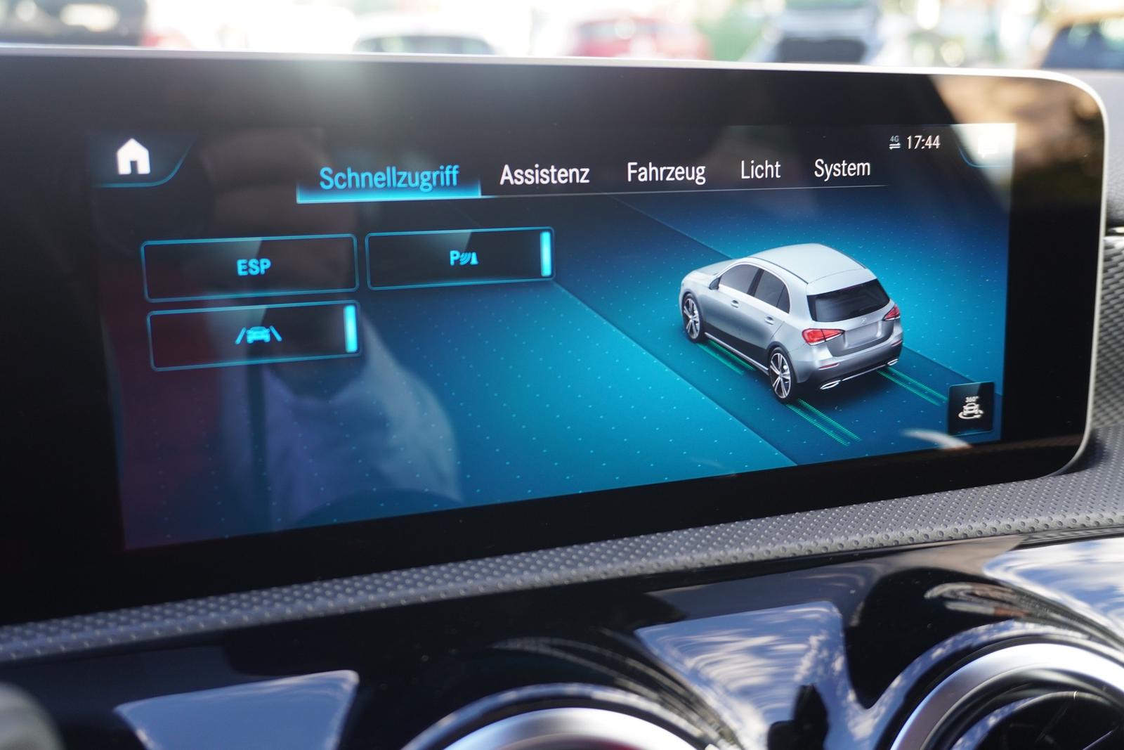 Mercedes-Benz A180 Progressive 7G-DCT LED Navi Kamera Tempomat