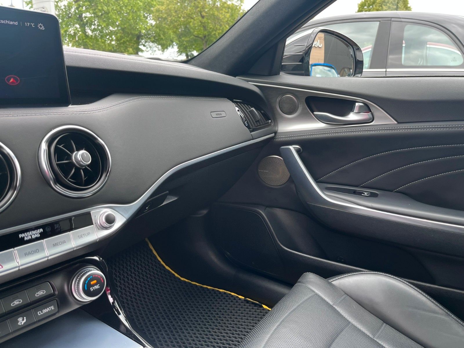 Fahrzeugabbildung Kia Stinger GT 4WD Leder el. Sitze Navi Kamera uvm.