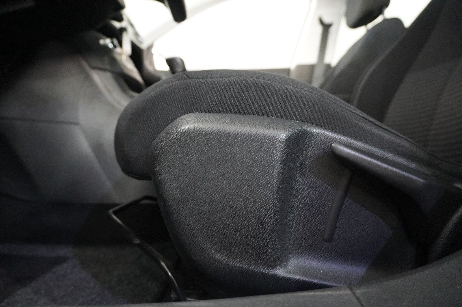 Fahrzeugabbildung Peugeot 308 SW 1.5D ACTIVE NAVI/LED/SHZ/TEMP./PDC/KLIMA