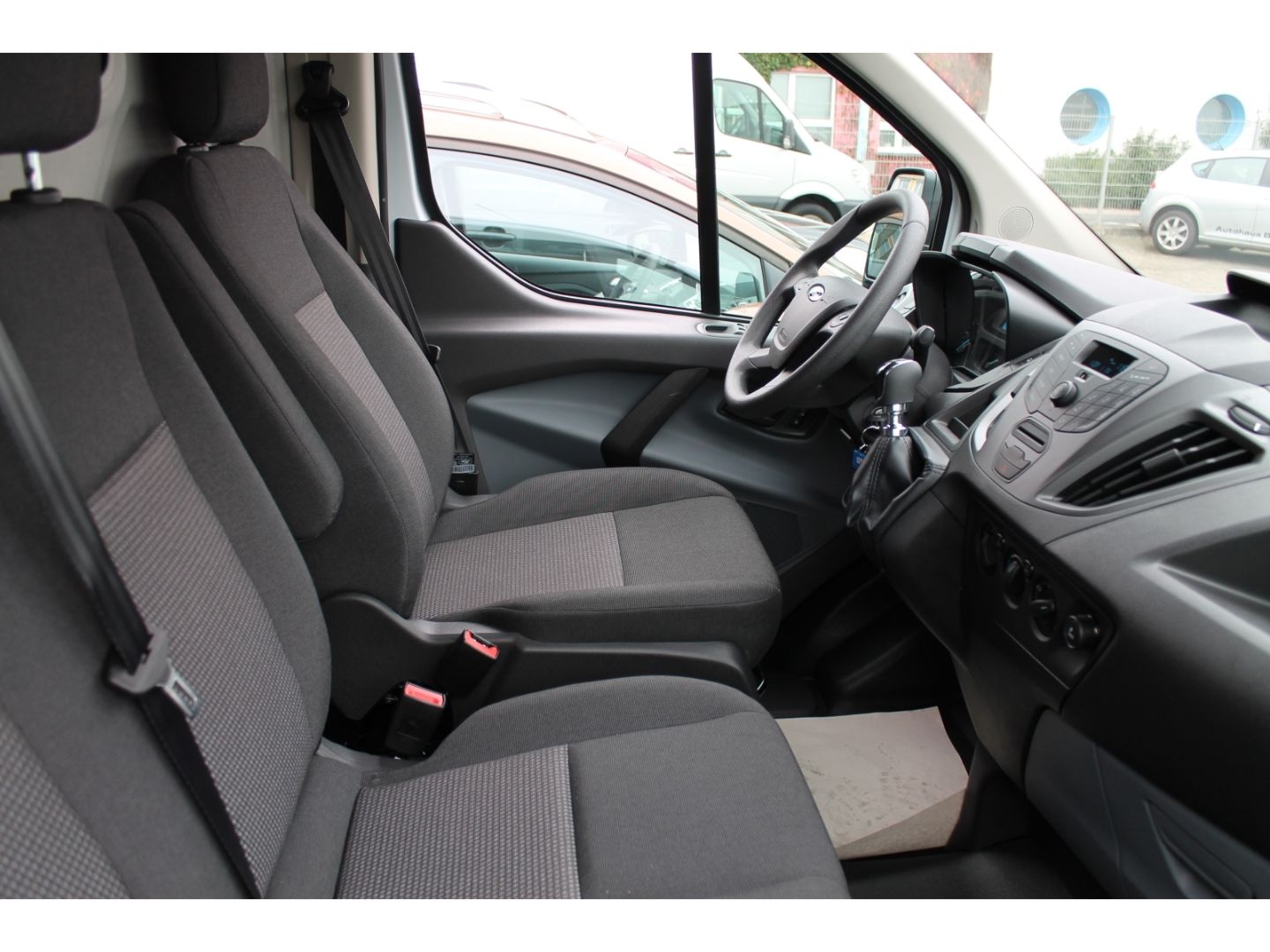 Fahrzeugabbildung Ford Transit Custom 270 L1 City Light AHK Klima Sicht