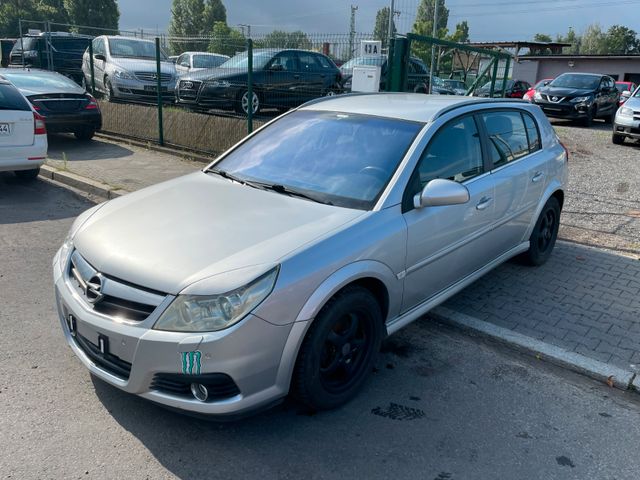 Opel Signum 1.9 CDTI Sport 88kW