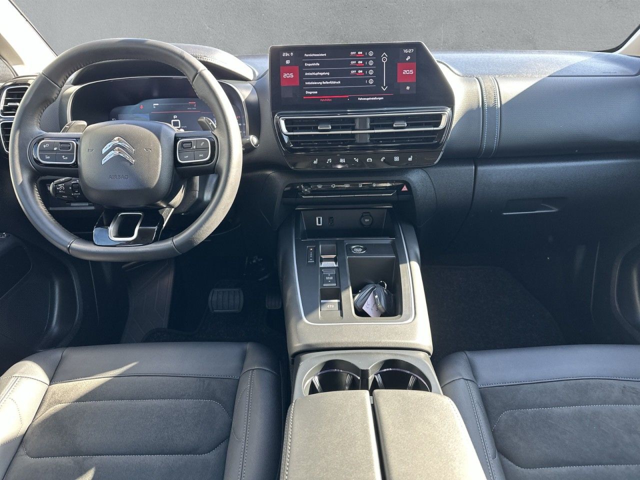 Fahrzeugabbildung Citroën C5 Aircross BlueHDi 130 S&S EAT8 Max - mit KI generiert/bearbeitet