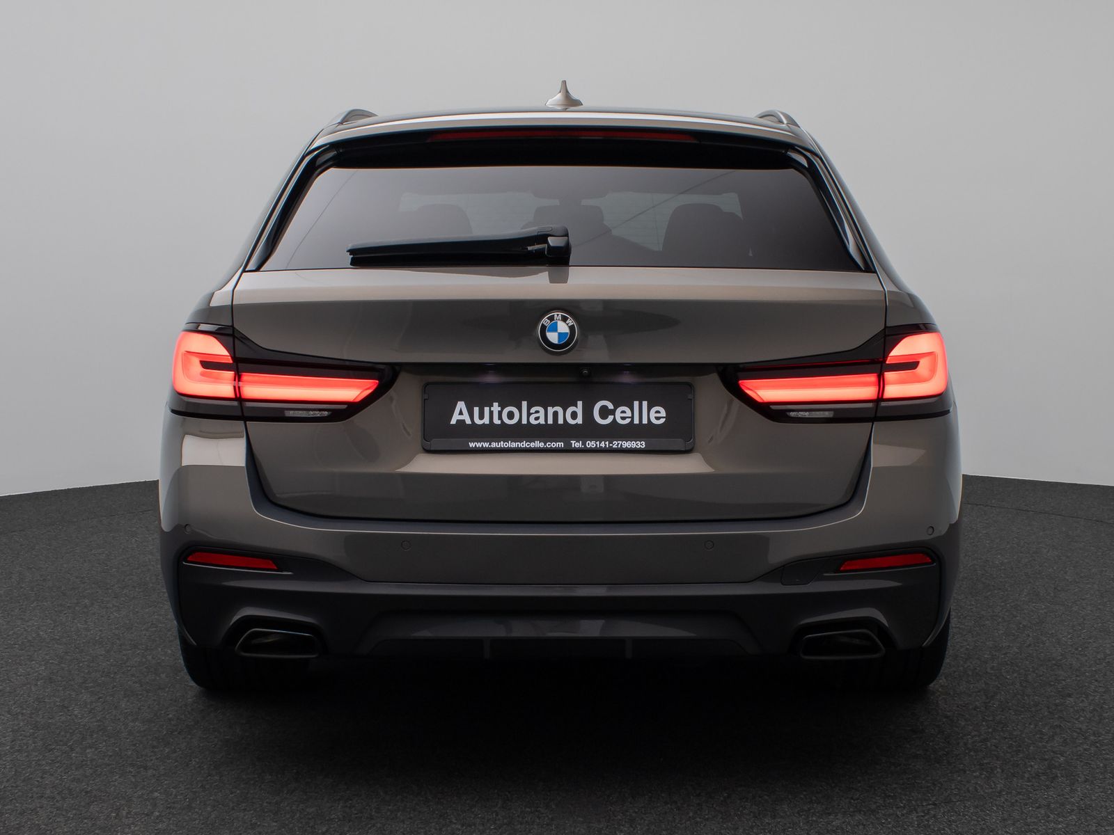 Fahrzeugabbildung BMW 530d xD M Sport Individual Panorama HUD 20Zoll