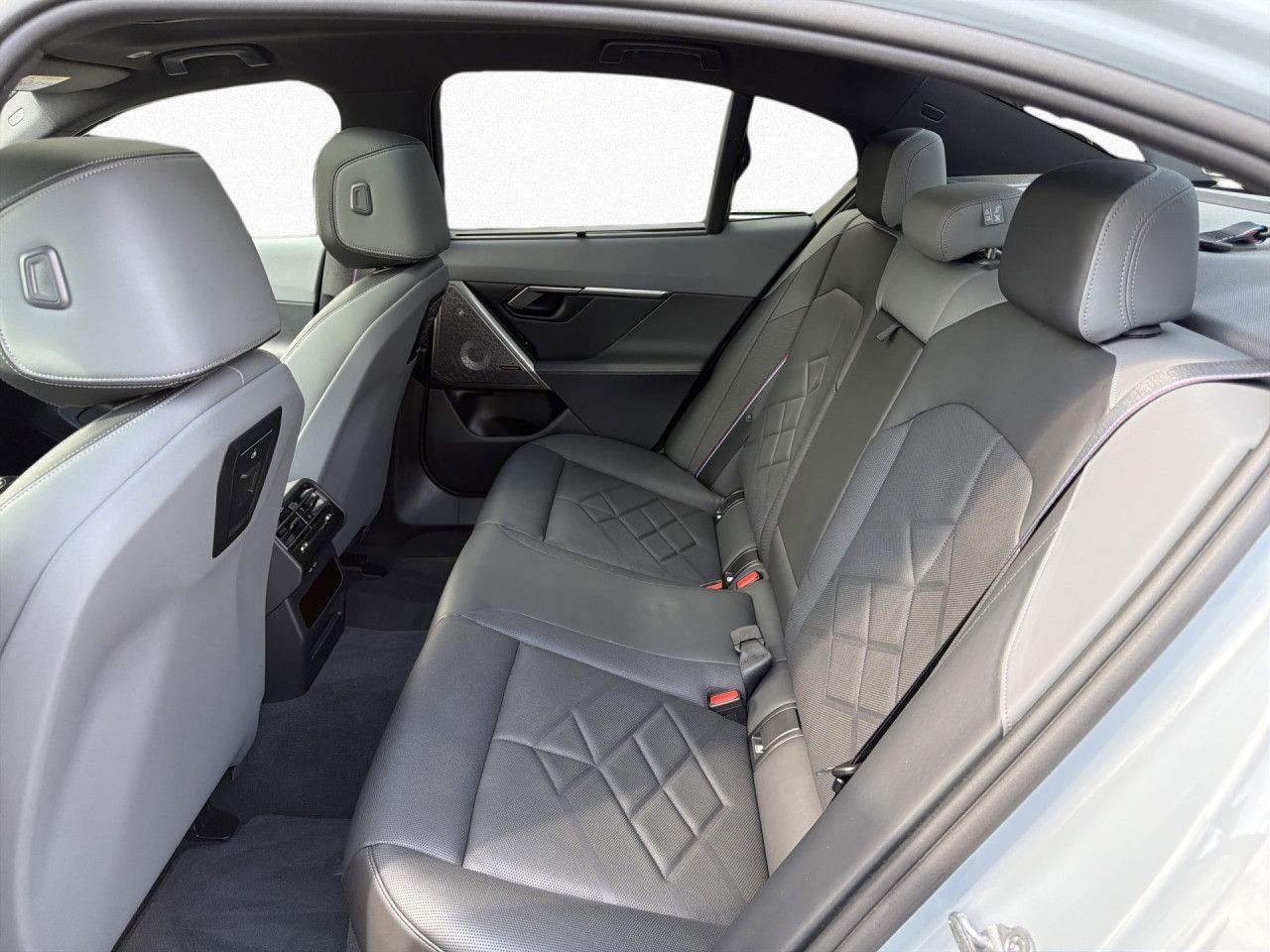 BMW i5 M60 xDrive AHK,Dach,DA-Pro,Autobahnassistent foto 13