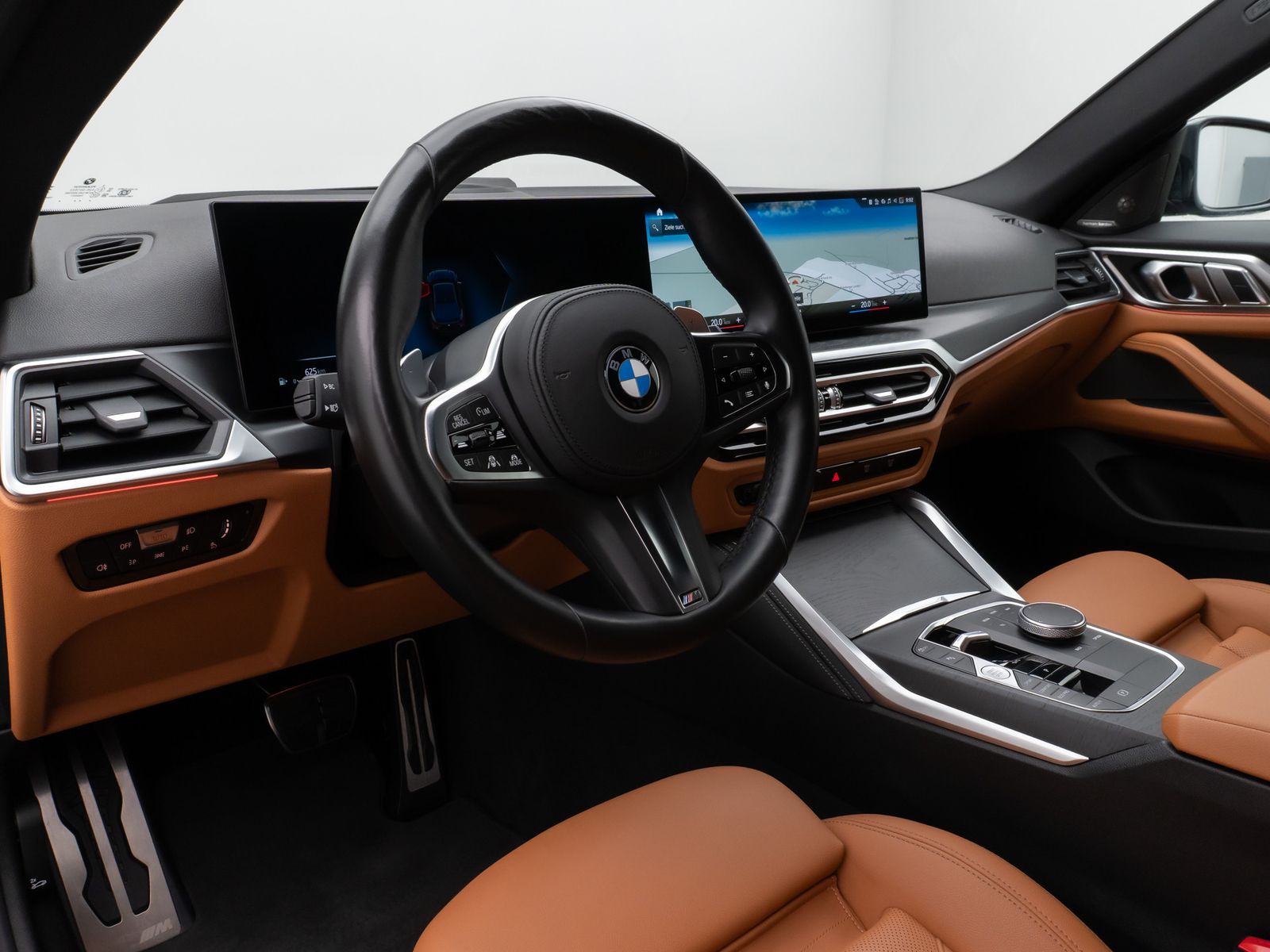 Fahrzeugabbildung BMW M440i xD Gran Coupé Laser Kamera HUD DAB H/K AHK