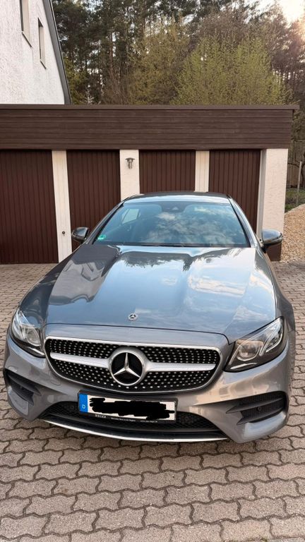 Image of Mercedes-Benz E 300