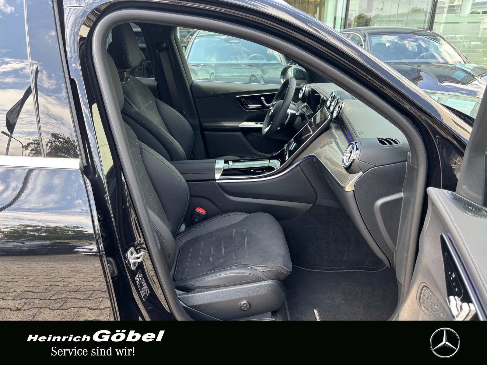 Fahrzeugabbildung Mercedes-Benz GLC 300 4M AMG*PANO*AHK*360°KAMERA*MEMORY*
