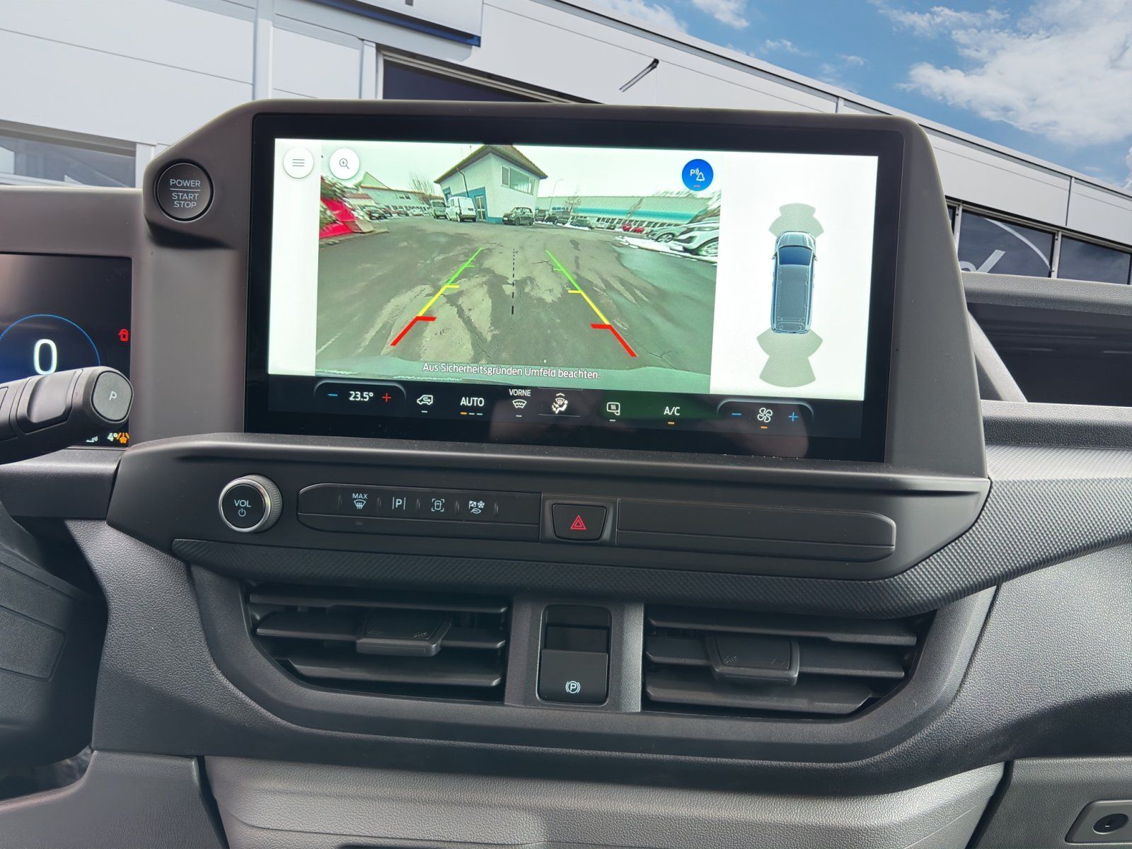 Fahrzeugabbildung Ford Transit Custom 2.5 PHEV 320 L1 Trend Multicab FW