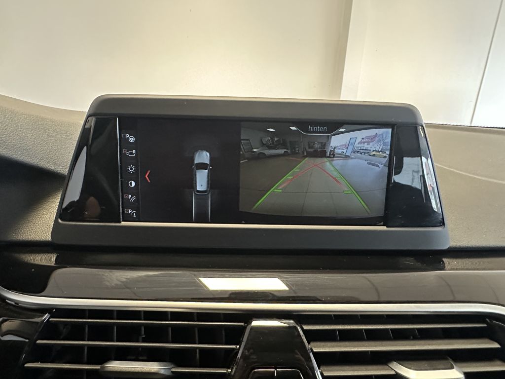 Fahrzeugabbildung BMW 520d Touring Aut.+Assistenz-P.+Carplay+1. Hand+